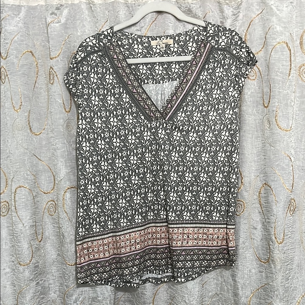 💐Floral V-Neck Women's Top